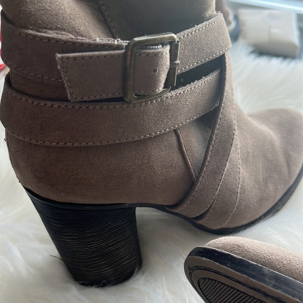 Bamboo Brand Booties - Picture 2 of 3